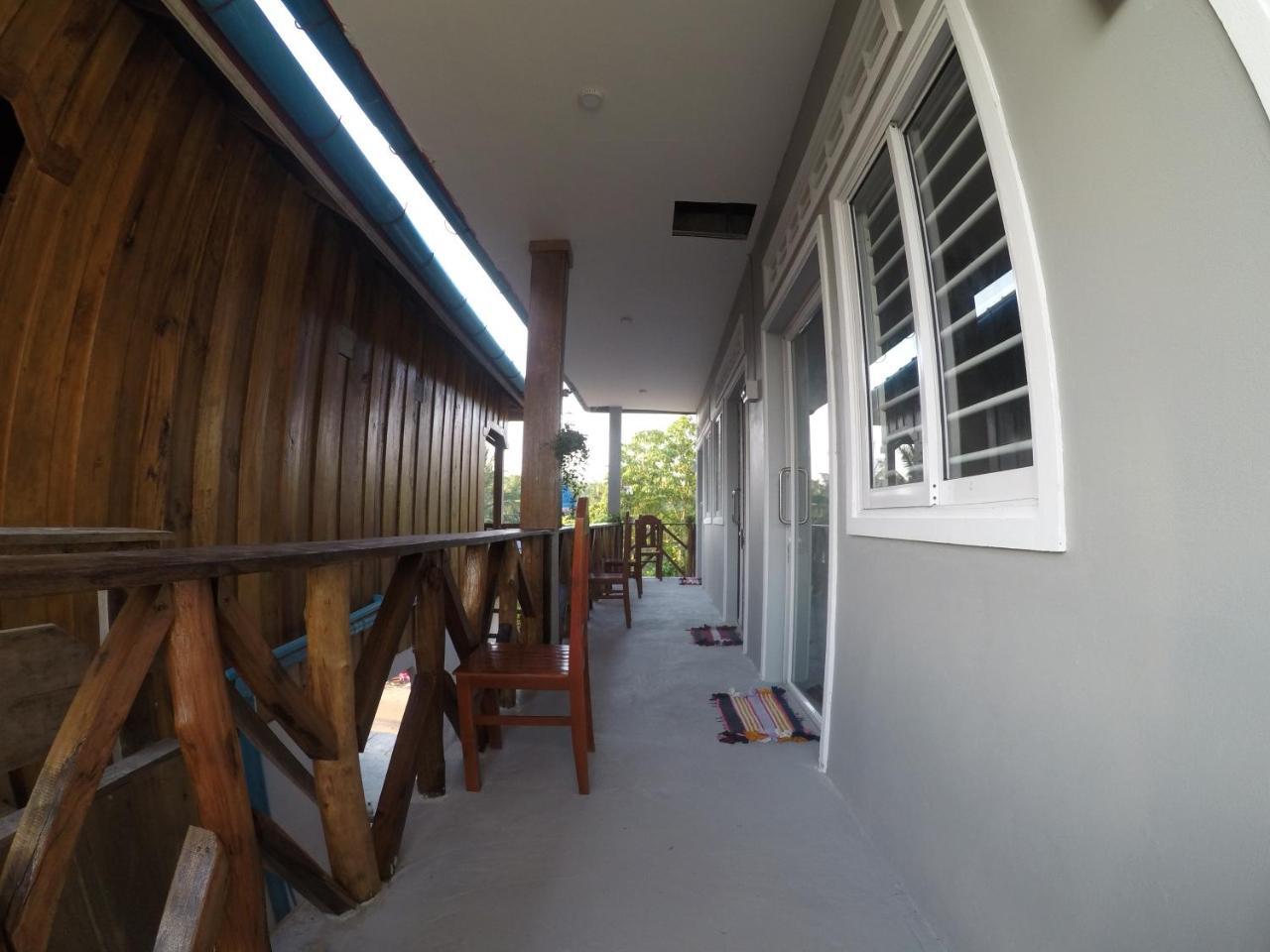 Ing Ing Guesthouse Koh Rong Sanloem Exterior photo